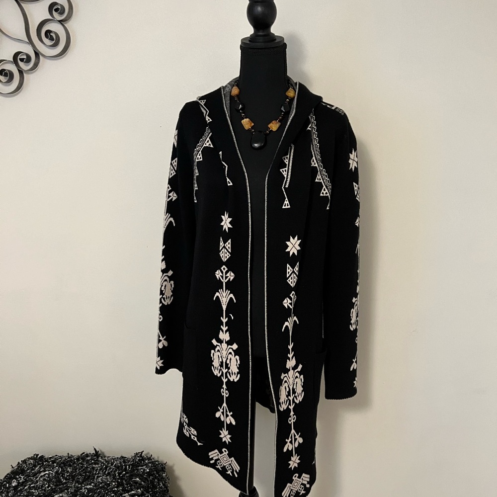 Black and White Hooded Women's sweater Coat